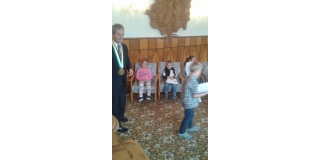 Fotografia: Prijatie prvákov starostom obce v šk. roku 2016/2017
